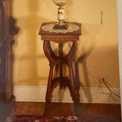Small Pedestal Table