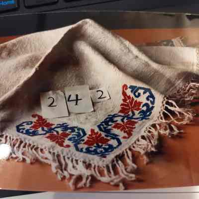 Dresser Scarf