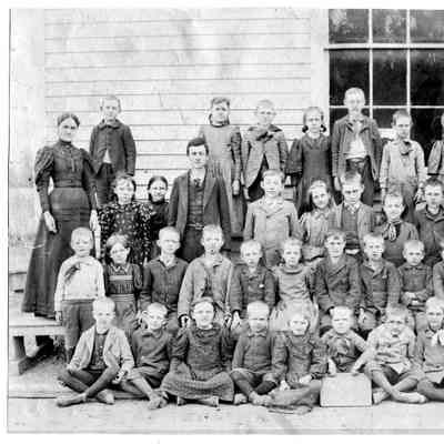PH-0311: Rugen School class photo 1895