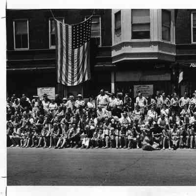 PH-1314-Crowds in front of Rugen Store, July 4, 1976