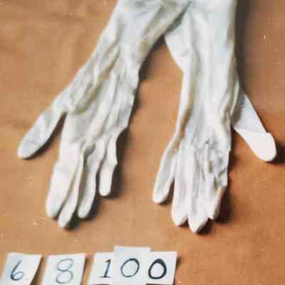 White Knit Gloves