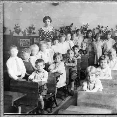 PH-2304-Rugen School 1931. 1st grade Miss Harks, teacher. Bud Herrmann rt row, fifth from front