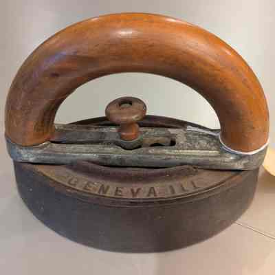 Pressing Iron with Removable Wood Handle