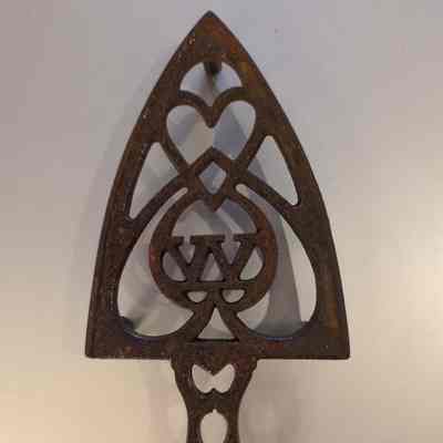 Trivet