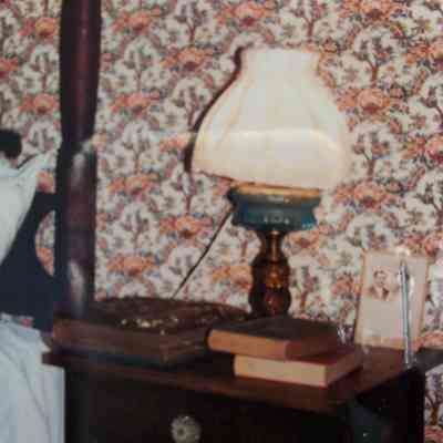 Pedestal Lamp