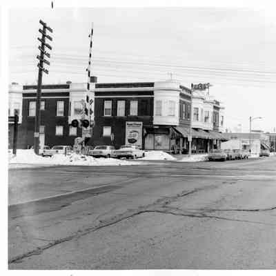 PH-0815-Glenview Rd, looking E. from Lehigh, R. Store in background, 1960s