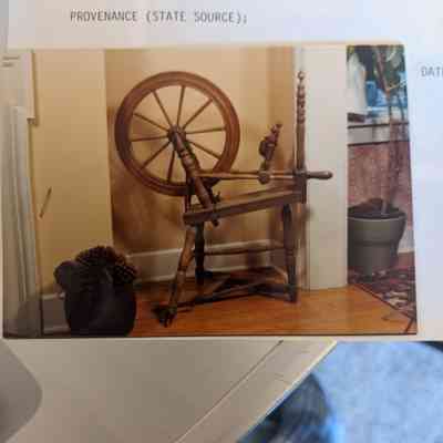 Flax spinning wheel