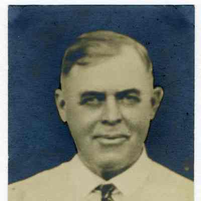 PH-1194- C.D. Rugan Family Reunion, Aug 1925, age 63, almost exactly 4yrs prior to his death in 1929