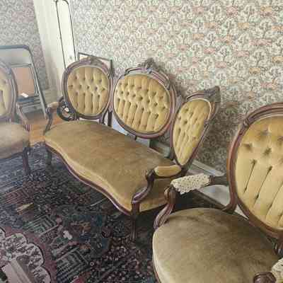 Parlor Set