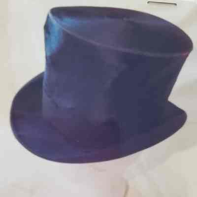 Black Top Hat