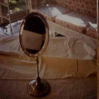 Mirror, Adjustable