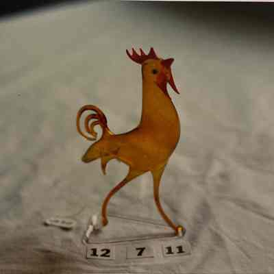 Glass figure of rooster - tan