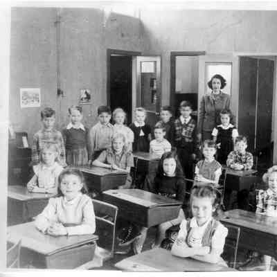 PH-2087-Rugen School 4th grade, 1948-49