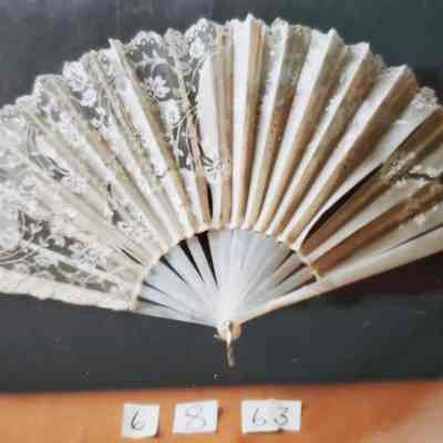 Mother-of-Pearl Sticks, Lace and Net Fan Leaf
