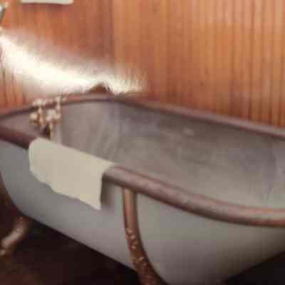 Tub