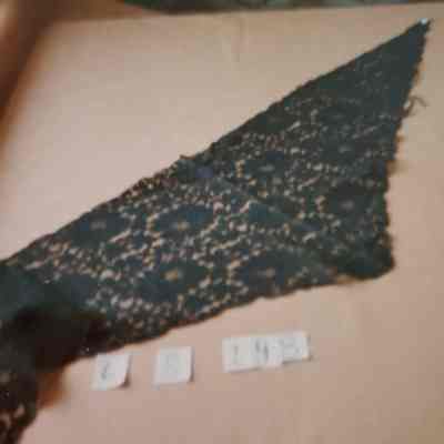 Small Black Lace Necker-Chief