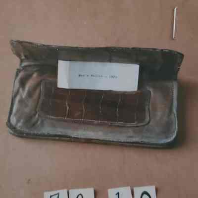 Men's Four Fold Leather Wallet With Crocodile Leather On The Outside And A Lining Of Cowhide
