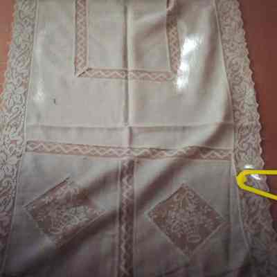 dresser scarf