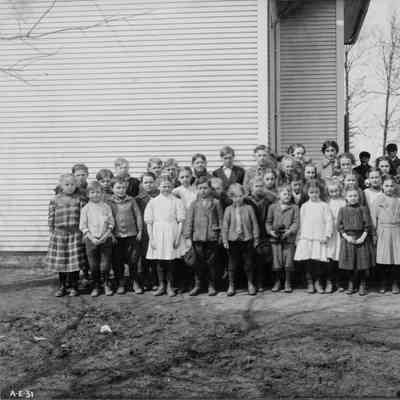 PH-0303: Rugen School class photo1912