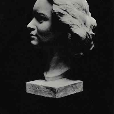 Elizabeth Oswald [Photograph]