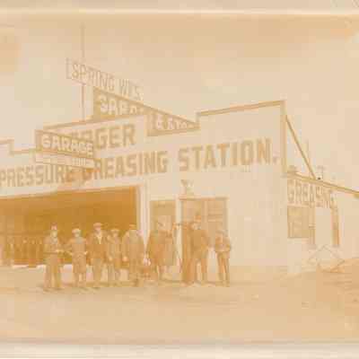 Borger High Pressure Greasing Station [Photograph]