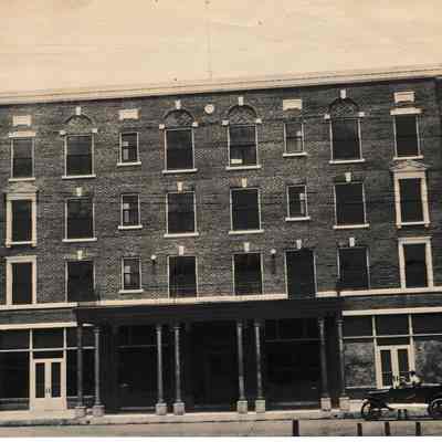 Hotel O'Neil [Photograph]
