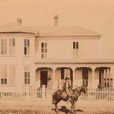 Griggs House [Photograph]