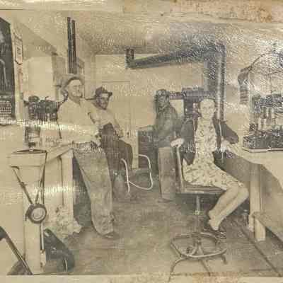 Tornillo Gin Office [Photograph]