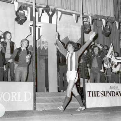 Play: Zigger Zagger, photographs