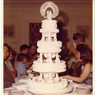 Wedding Cake at The Balsams
