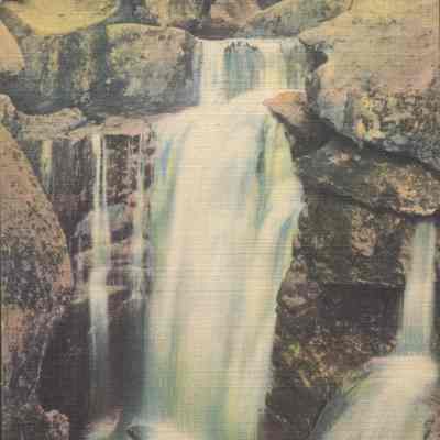 View of Beautiful Paradise Falls in Lost River Gorge, White Mountains NH