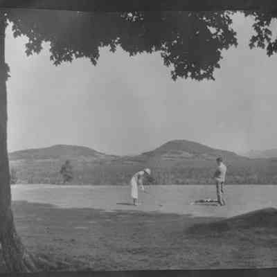 Golfing at the Mountain View Grand