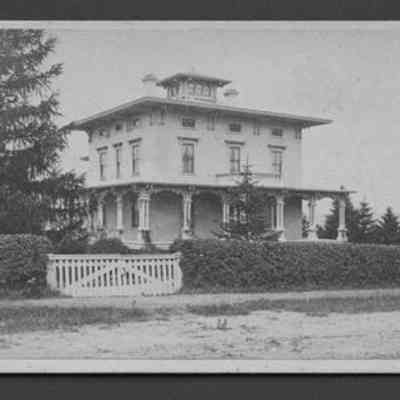 Italianate Building