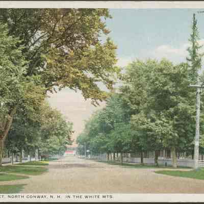 Main Street, North Conway, N.H. In the White Mountains