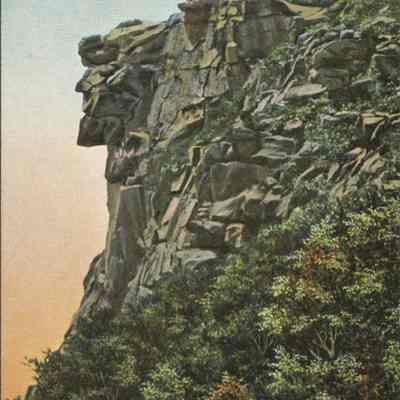 White Mts NH, The Old Man of the Mountain 1200 ft above Profile Lake, Franconia Notch