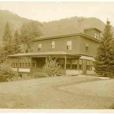 Hale Cottage