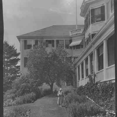 Behind the Mountain View Grand