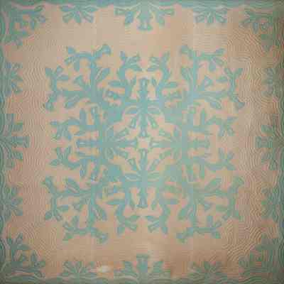 Hawaiian Quilt - Makalapua (Queen Liliukalani's Flower Garden)