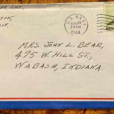 Letter - Corp. H.H. Walter USMC to Mom, Mrs. John L. Bear (Postmarked Aug. 25, 1944)