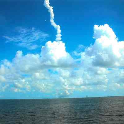 Space Shuttle Launch - Photo 1