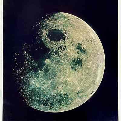 Hasselblad - Photographic Report: Apollow VII and Apollo VIII (1969) - Dennis Templin