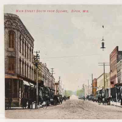 Watson Street (Main) looking south from intersection of Watson and Fond du Lac
