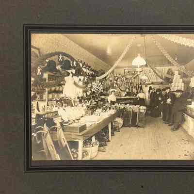Hugo Schultz grocery