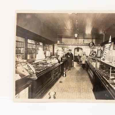 Luetke Cigar & Tobacco interior