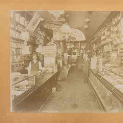 Julius Buchholz grocery