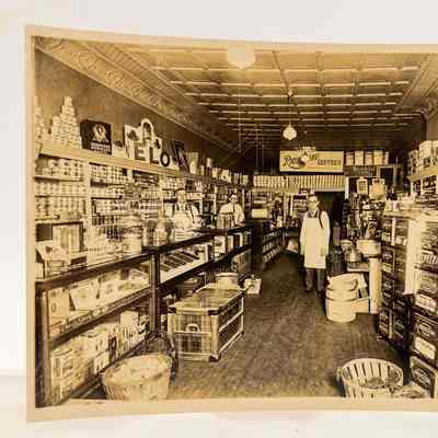 Lehman Grocery Store, 307 Watson, c. 1930s