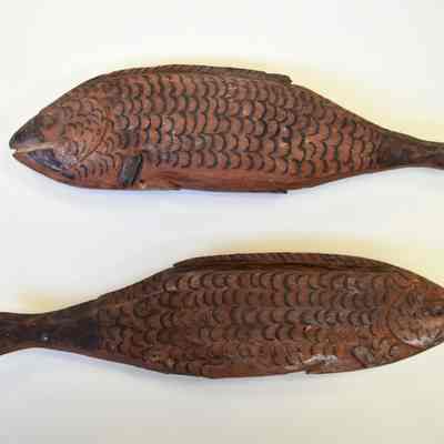 Carvings of fish