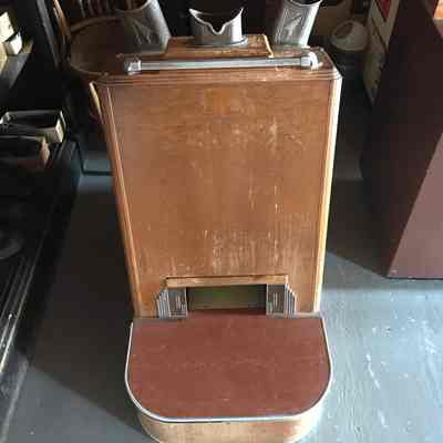 Shoe-Fitting Fluoroscope