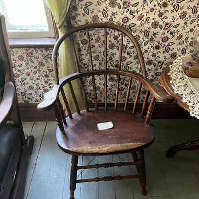 Captain's Chair