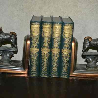 Bookend